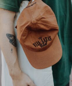 boné vira-latas club caramelo